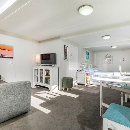Whitby Studio - Mairangi Bay Beach Auckland Exterior photo