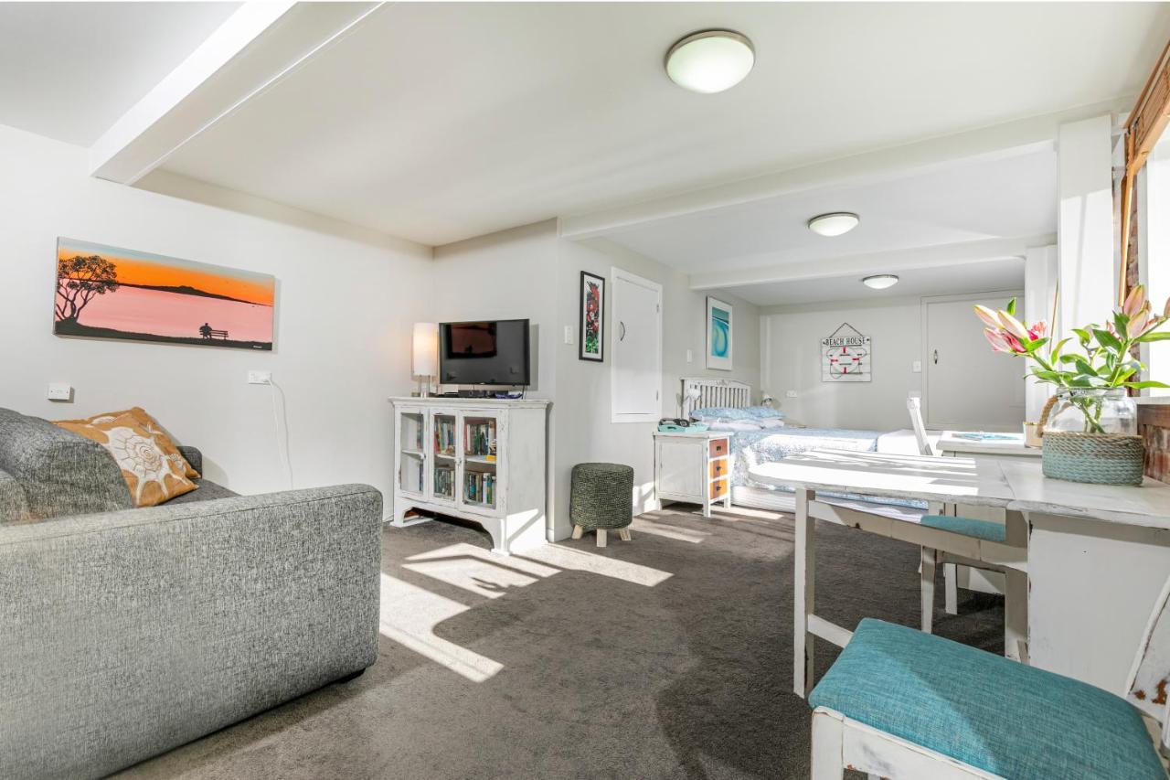 Whitby Studio - Mairangi Bay Beach Auckland Exterior photo