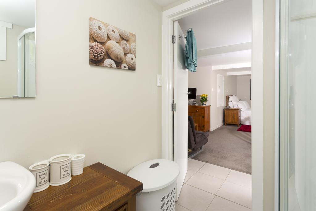 Whitby Studio - Mairangi Bay Beach Auckland Exterior photo